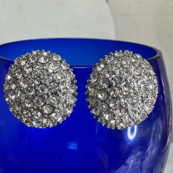 Vintage rhinestone button style earrings - Picture 1 of 4
